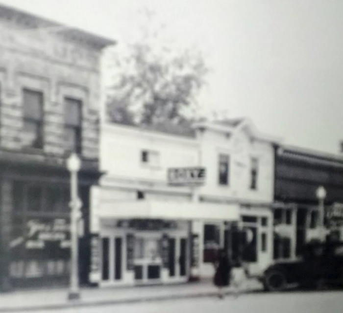 Roxy Theatre - Old Photo Of Roxy (newer photo)